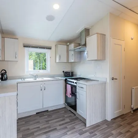 Mallard - Stunning With Hot Tub Holiday home *