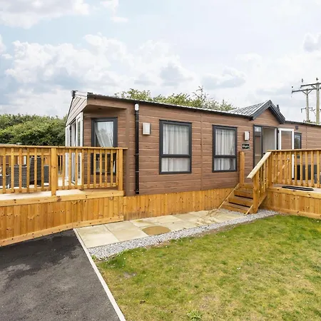 Mallard - Stunning With Hot Tub Holiday home