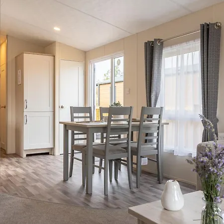 Holiday home Mallard - Stunning With Hot Tub *