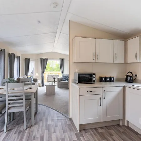 Mallard - Stunning With Hot Tub * Malton