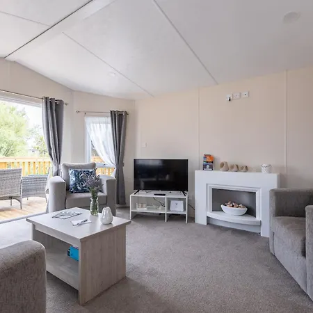 Mallard - Stunning With Hot Tub Holiday home