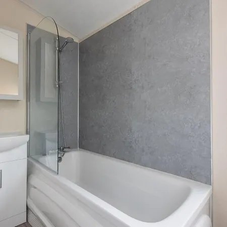 Holiday home Mallard - Stunning With Hot Tub