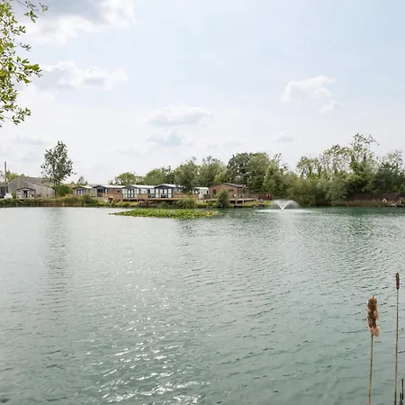 Mallard - Stunning With Hot Tub Holiday home Malton
